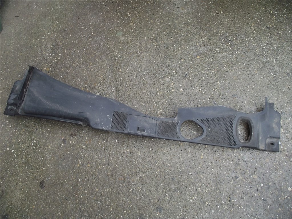 Audi A4 B8 levélfogó rács vízvályú borítás 2008- 8k1819447 1. kép