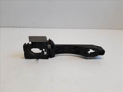 Nissan Qashqai (J10) jobb hátsó kilincsfészek