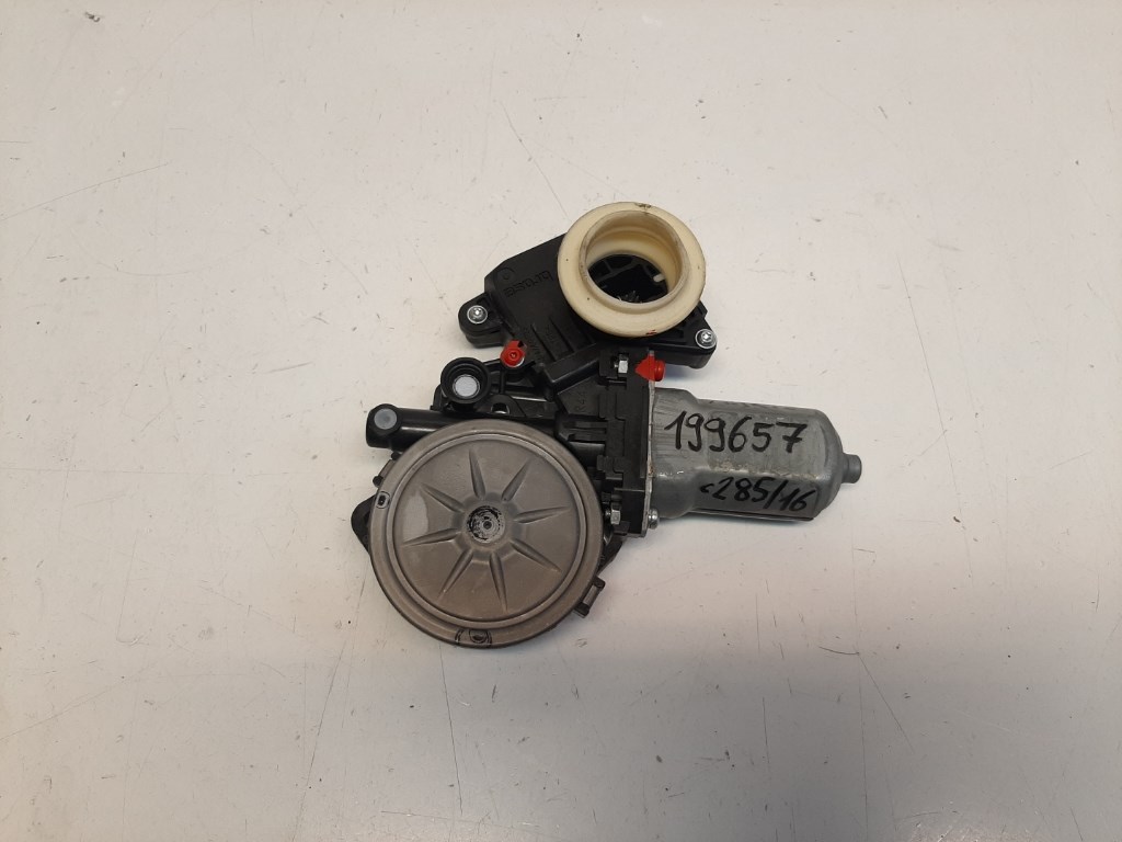 Toyota Auris (E180) bal hátsó ablakemelõ motor 8570102010 961920101 2. kép