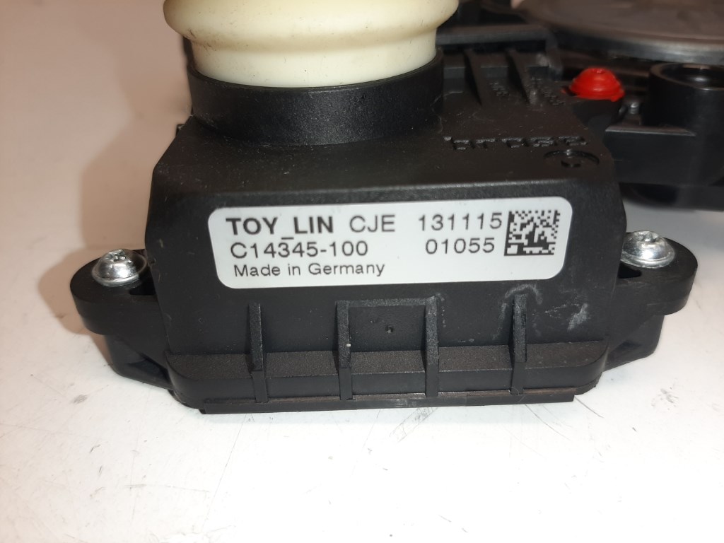 Toyota Auris (E180) bal hátsó ablakemelõ motor 8570102010 961920101 4. kép