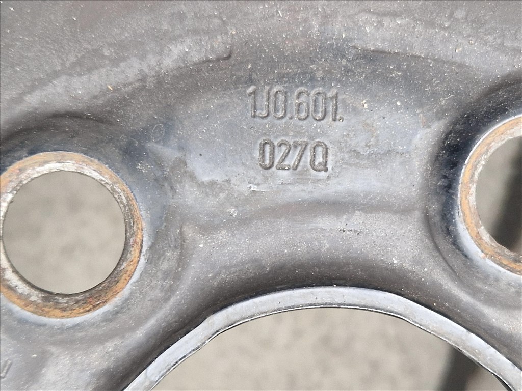  5x100 15" lemezfelni pár Hankook négyévszakos gumival (26132) 9. kép