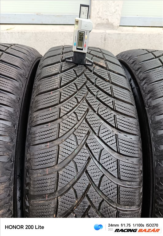  215/6517" újszerű Semperit téli gumi gumi 1. kép