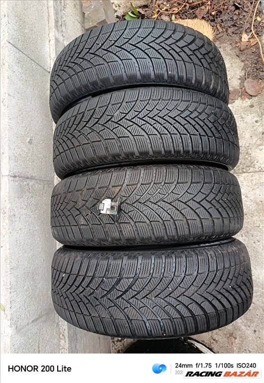  215/6517" újszerű Semperit téli gumi gumi 2. kép