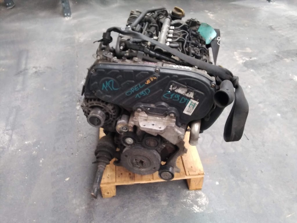 Opel Z19DTH bontott motor  1. kép
