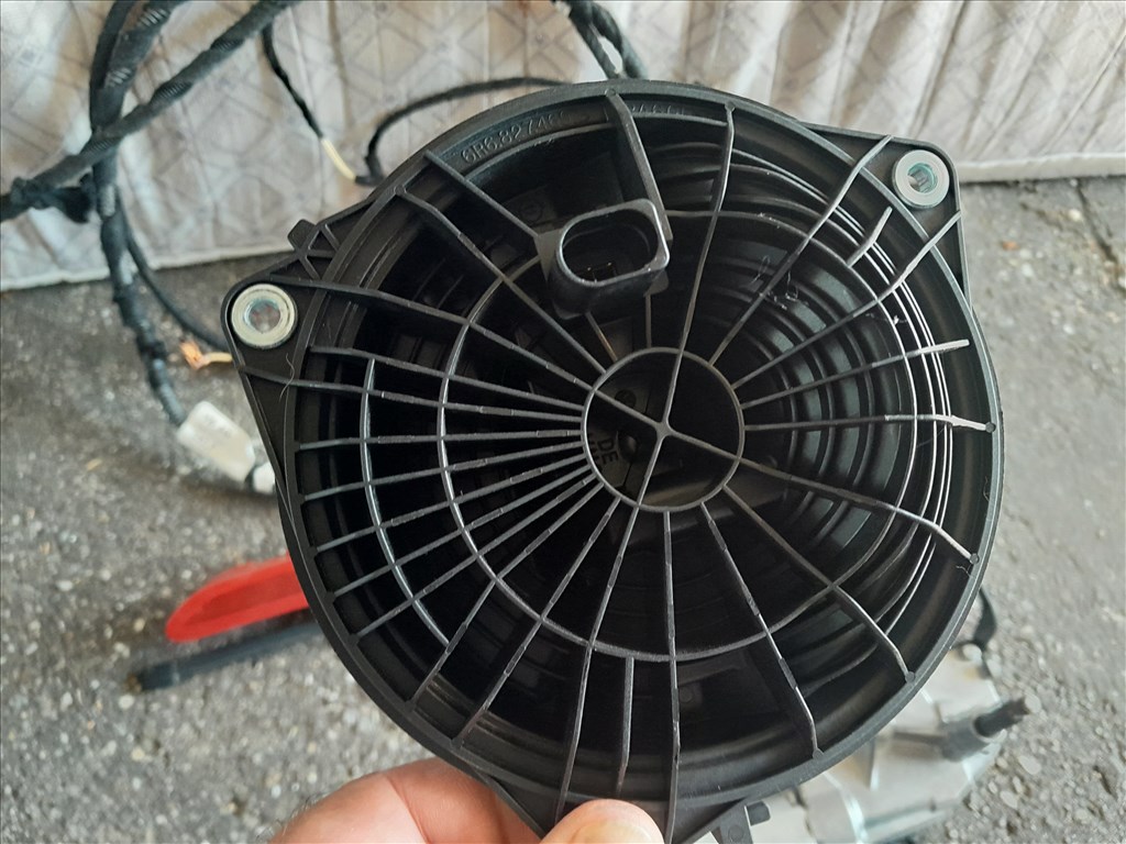 Volkswagen Polo V bontásra egyben eladó 2. kép