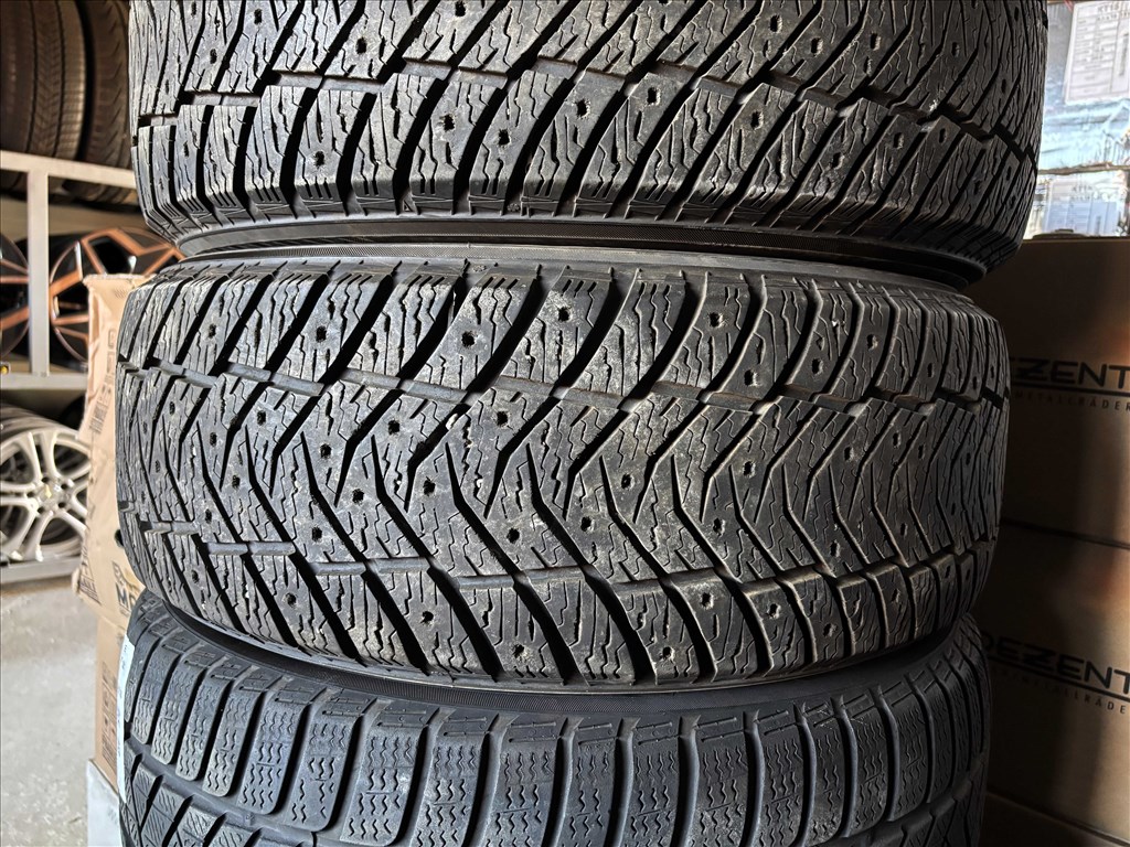 215/55 r17 Yokohama 2020 8mm téligumi 2db eladó 215/55r17 2. kép