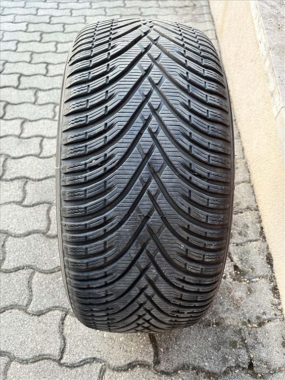  235/45 17" Kleber Krisalp HP3 típusú téli gumi (4db) 5. kép