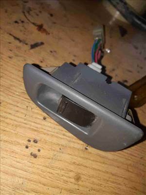 Suzuki Swift II 92-03 Jobb Hátsó Ablakemelő Kapcsoló