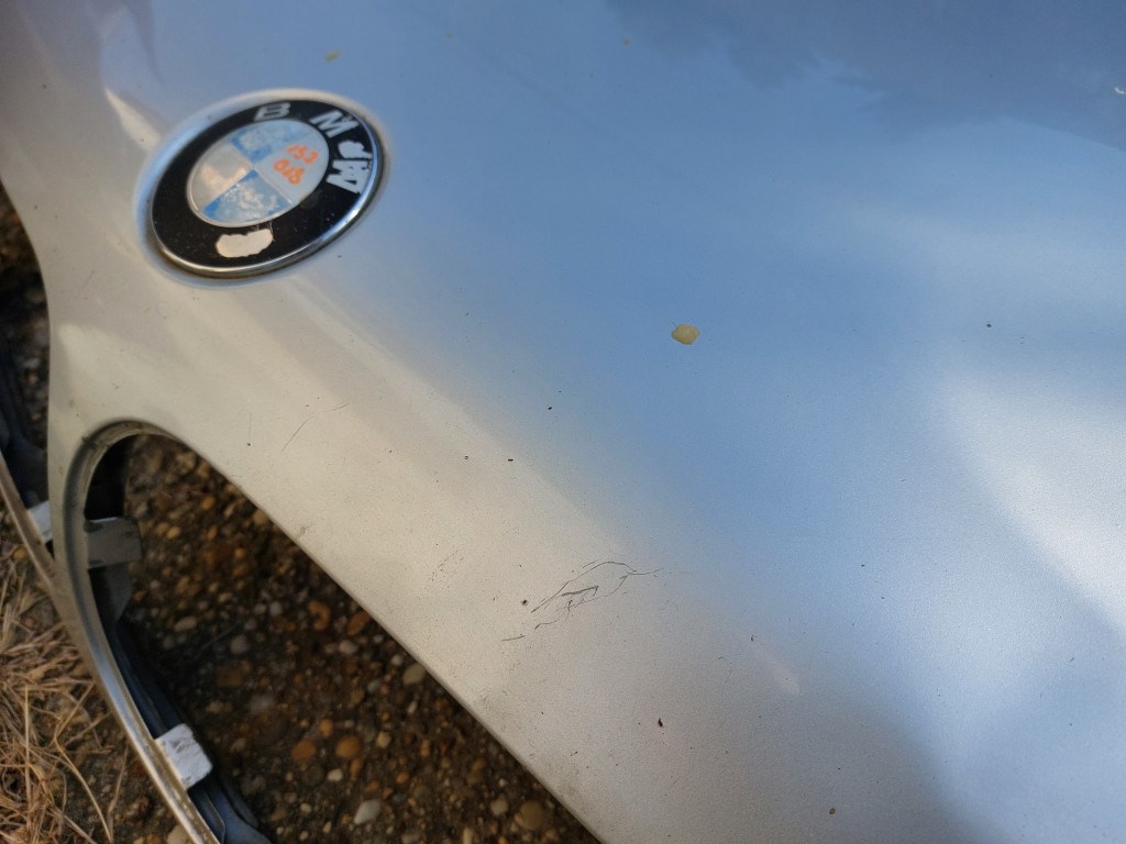 BMW E46 sedan touring facelift sérült ezüst titansilber titansilver motorháztetõ géptetõ - törött 3. kép