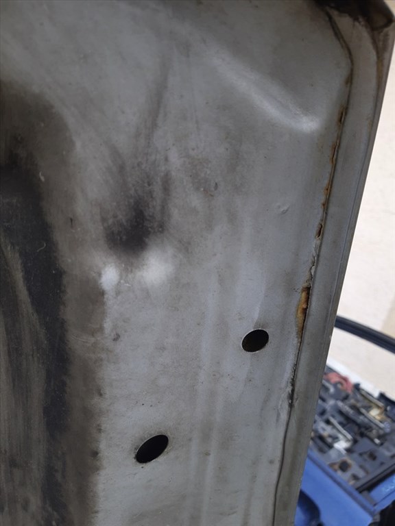 BMW E46 sedan touring facelift sérült ezüst titansilber titansilver motorháztetõ géptetõ - törött 7. kép