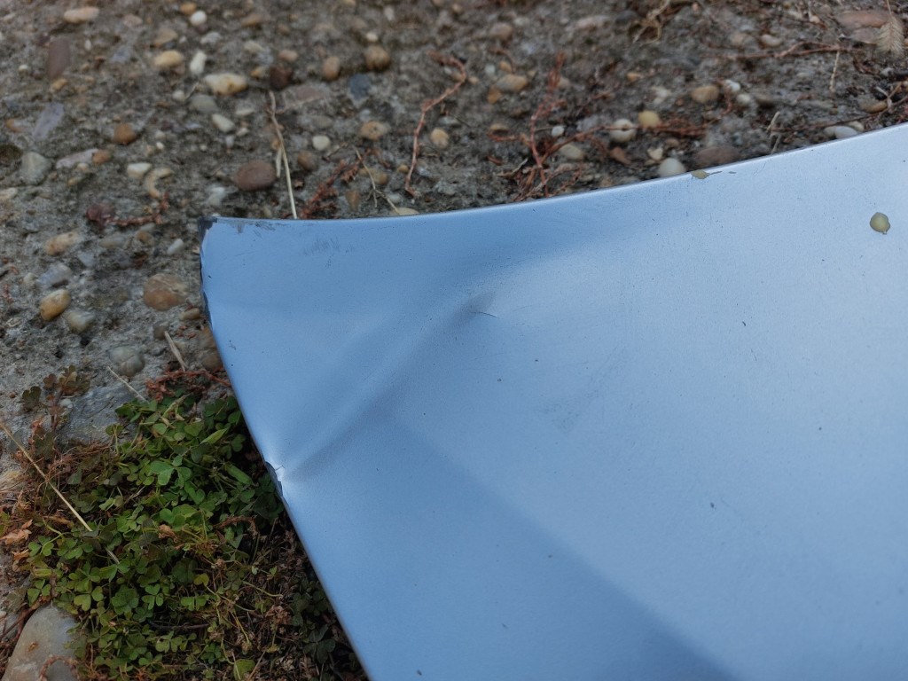 BMW E46 sedan touring facelift sérült ezüst titansilber titansilver motorháztetõ géptetõ - törött 9. kép