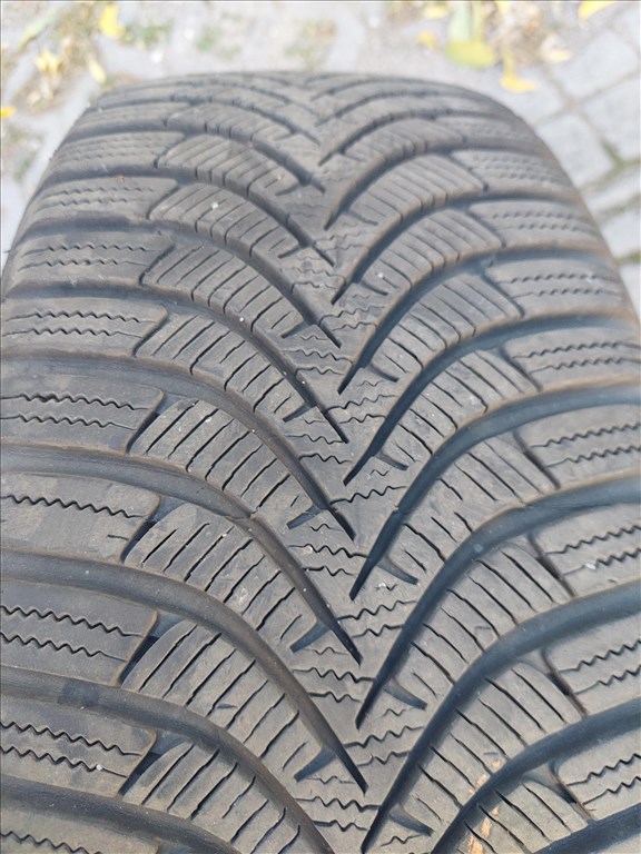  205/5516" használt Hankook téli gumi gumi 2. kép
