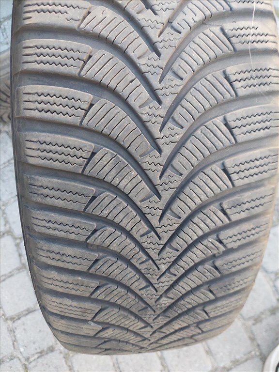  205/5516" használt Hankook téli gumi gumi 3. kép
