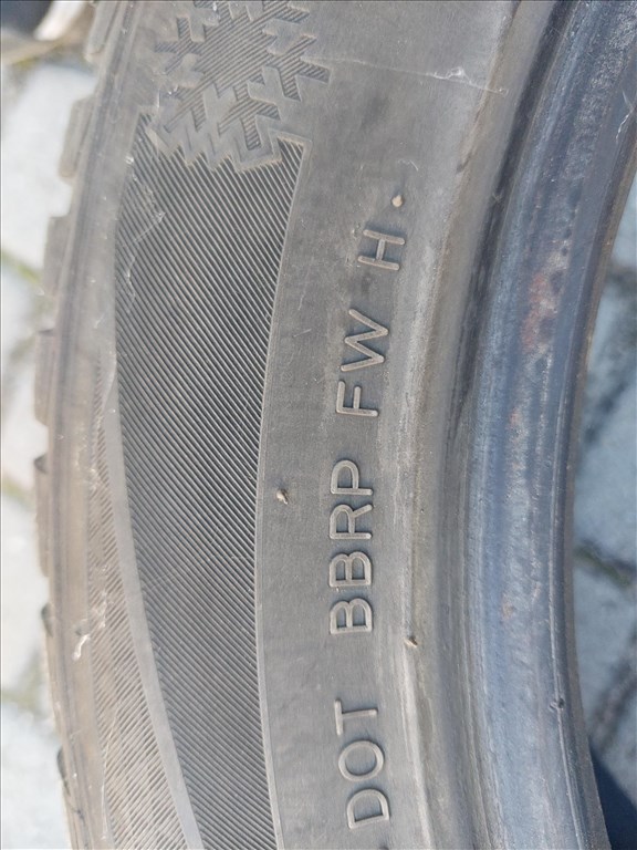  205/5516" használt Hankook téli gumi gumi 6. kép