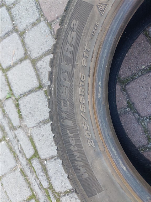  205/5516" használt Hankook téli gumi gumi 7. kép