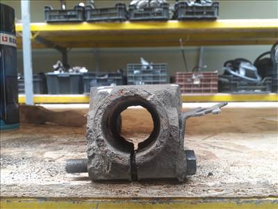 Alfa Romeo 166 Bal Első Lengéscsillapító Tartó