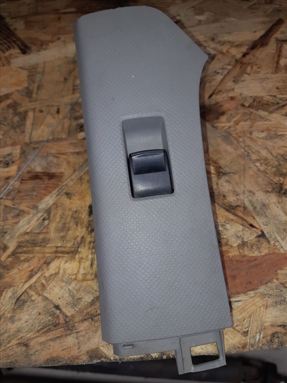 Toyota Yaris 05-10 Jobb Elsõ Ablakemelõ Kapcsoló 74231-0D090 1. kép