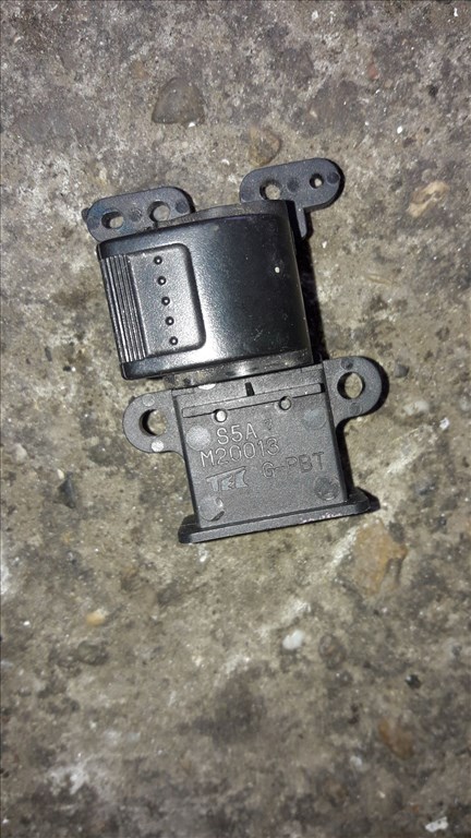 Honda Civic VII ES9 Ablakemelõ Kapcsoló M20013 1. kép