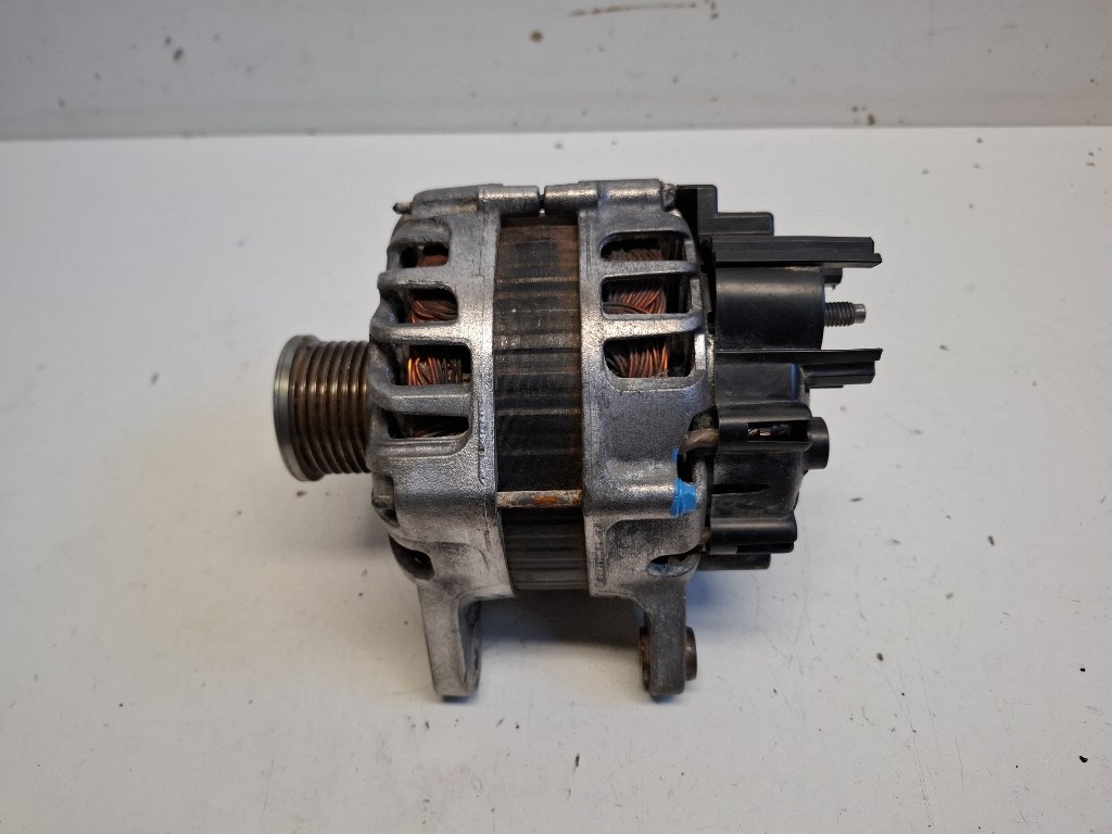 Dacia Sandero (B52) generátor 231005300R 3. kép