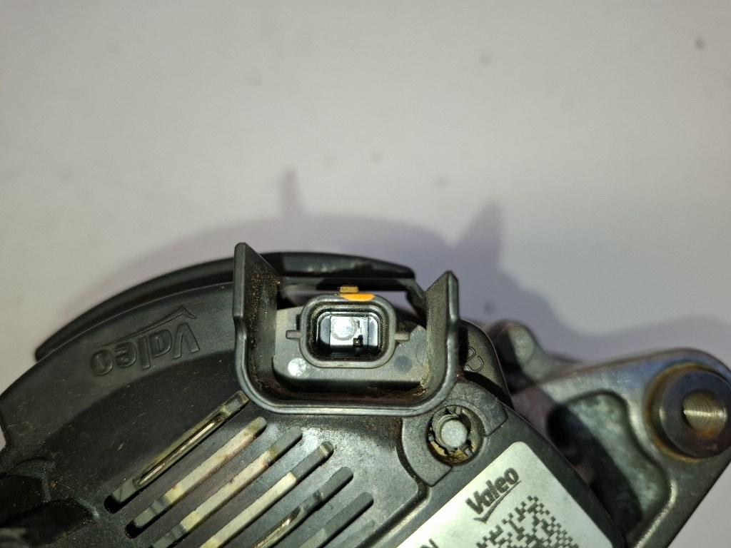 Dacia Sandero (B52) generátor 231005300R 6. kép