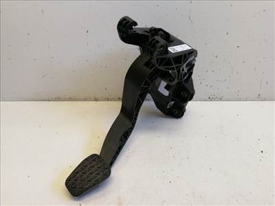 Ford B-max  kuplungpedál AY117B633GE