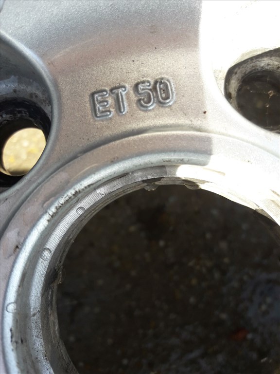 Skoda Octavia II <p>Gyáriszám:<br> 1Z0601025B22</p><p>Felni méret: 16"</p><p>Furatszám: 5</p><p>Osztókör: 112.0</p><p>ET szám: ET50</p><p>Állapot: Normál</p><p>Érdeklõdéskor hivatkozzon erre: KIN-40082</p><p>Bármire van szüksége hívjon bizalommal!<br>Kizárólag munkaidõben hétfõtõl - péntekig 8-12 13-16 óráig!<br>Alkatrészek széles választékban!<br>Hivatalos Regisztrált Autobontó Kecel!<br>Vásároljon Megbízható Helyrõl Beszerelési Garanciával Profiktól!</p> 65000 7. kép