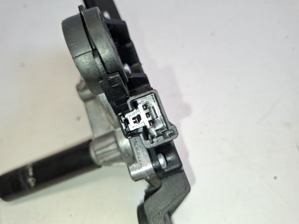 Ford Focus kombi hátsó ablaktörlõ motor BV6117K441AA 0390201205 5. kép