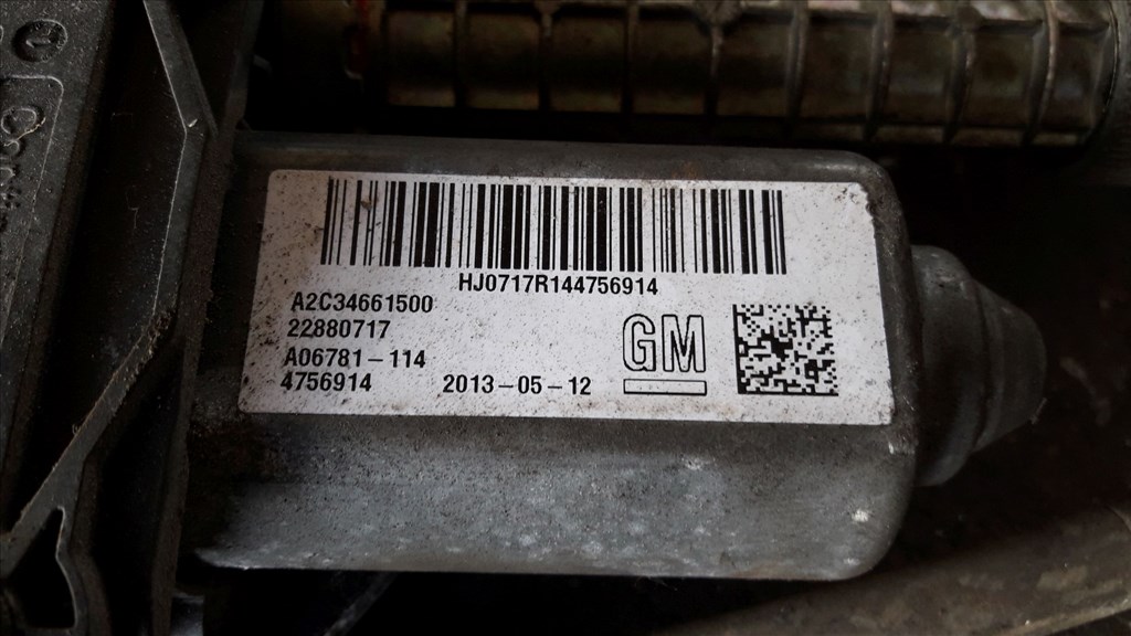 Opel Insignia Elektromos Kézifék 22 880 717 2. kép