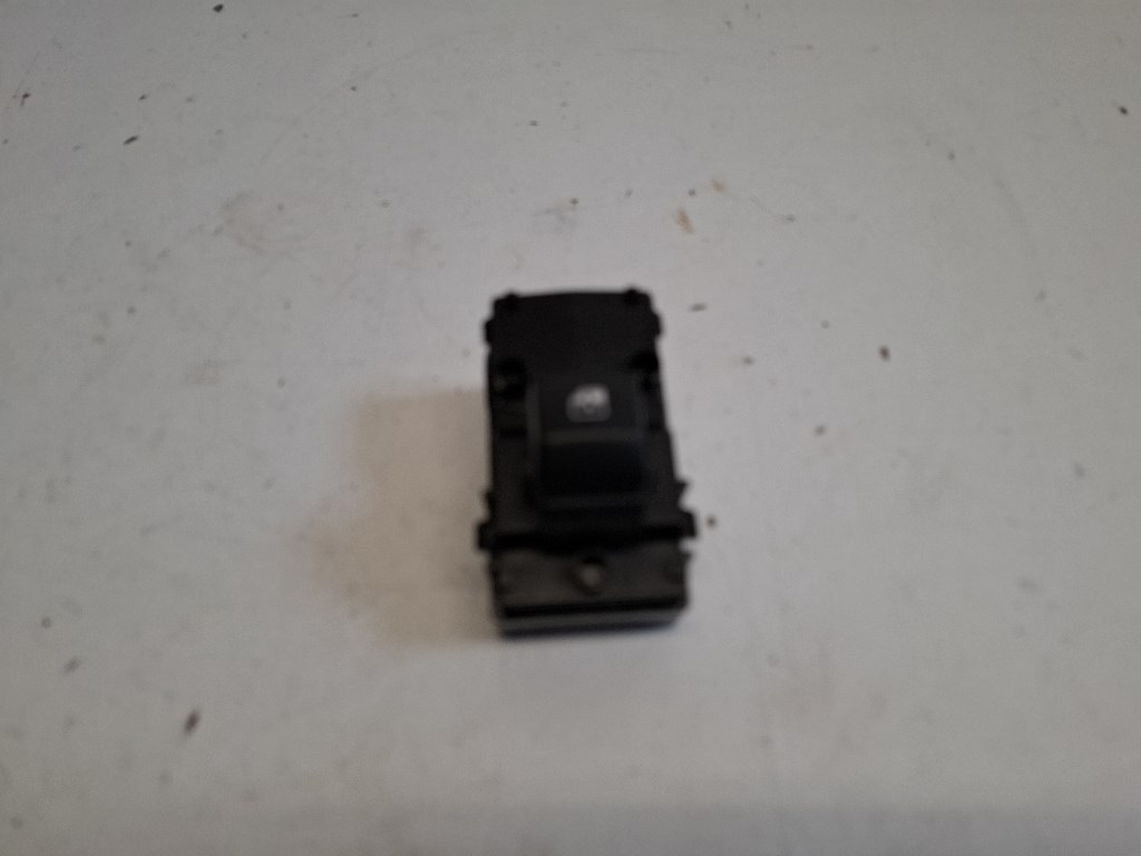 Kia X Ceed (CD) bal hátsó ablakemelõ kapcsoló 93580J7050 1. kép