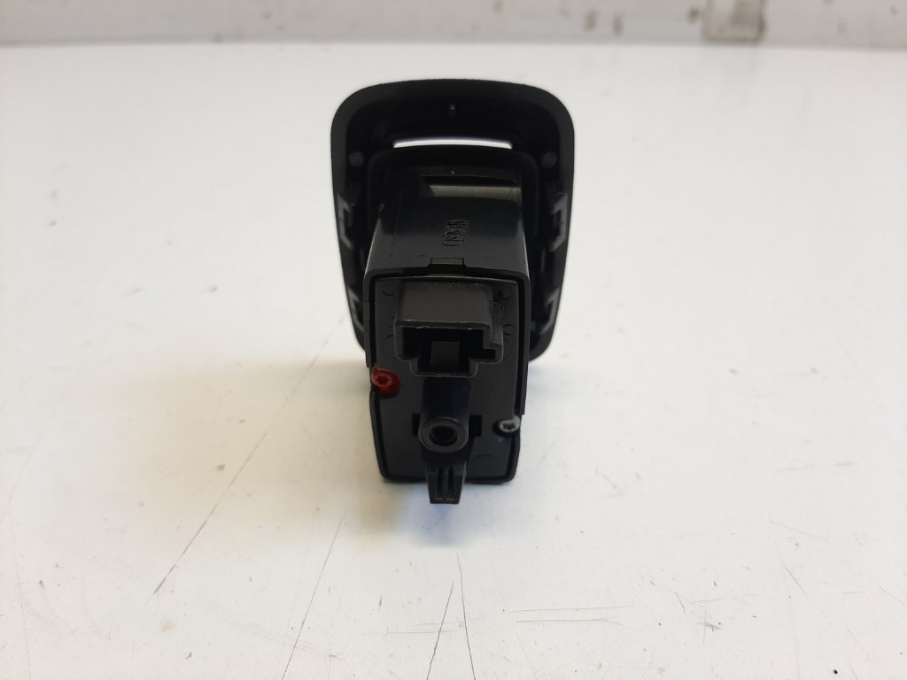 Mercedes-Benz B-osztály (W245) jobb hátsó ablakemelõ kapcsoló A2518200510 2. kép