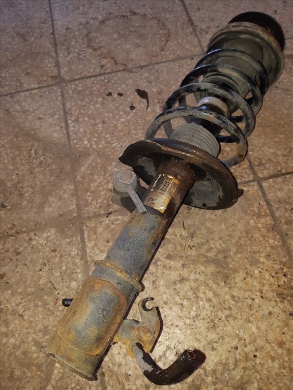 Suzuki Swift III 04-10 Jobb Elsõ Lengéscsillapító  Rugó 41601-62J11 2. kép