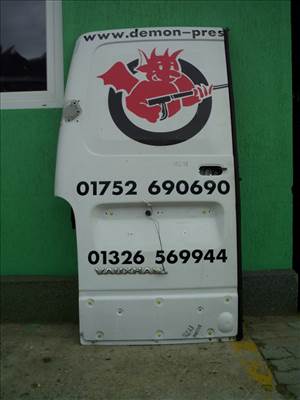 Renault Master bal hátsó csomagtérajtó