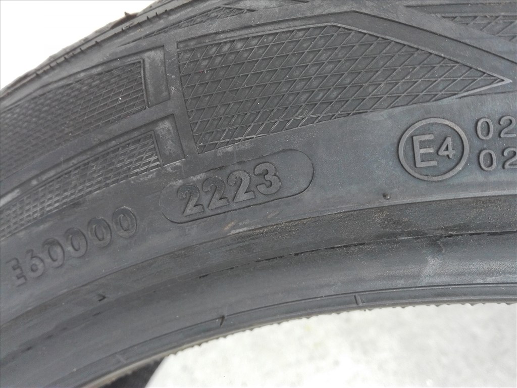 235/45R19 ÚJ Vredestein téli gumi 2db 235/45 r19 4. kép