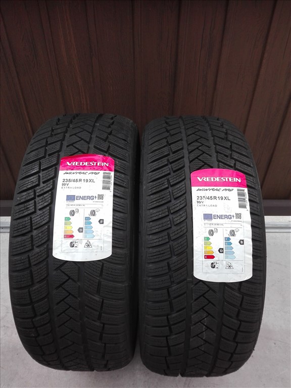 235/45R19 ÚJ Vredestein téli gumi 2db 235/45 r19 1. kép
