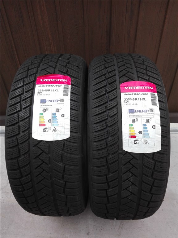 235/45R19 ÚJ Vredestein téli gumi 2db 235/45 r19 3. kép