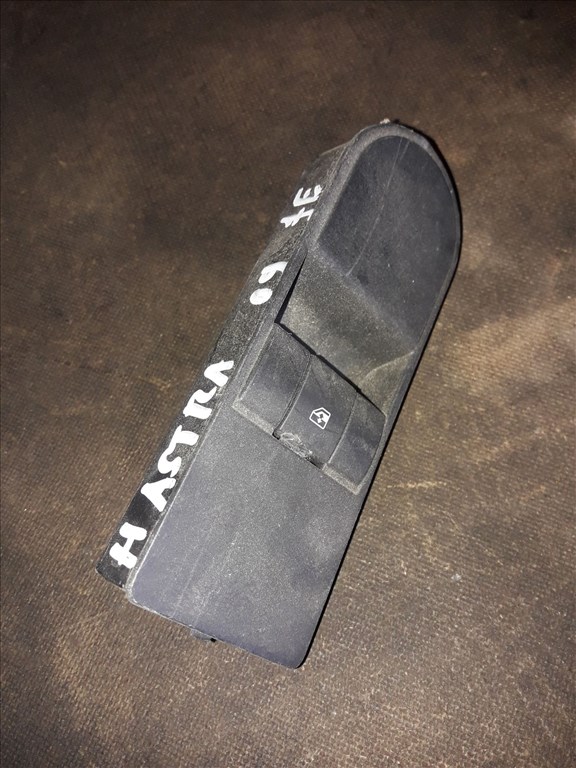 Opel Astra H Jobb Elsõ Ablakemelõ Kapcsoló 13228709 1. kép