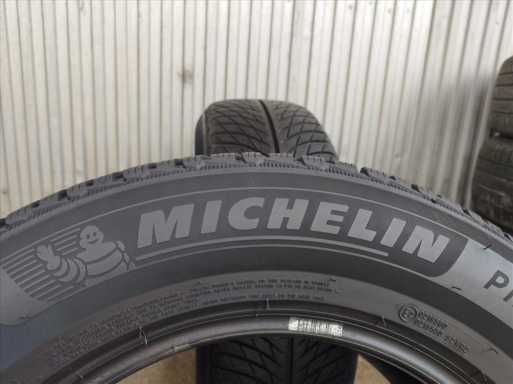 235 65 r17 Michelin Pilot Alpin 5 SUV téligumik 2db dot 23  7. kép
