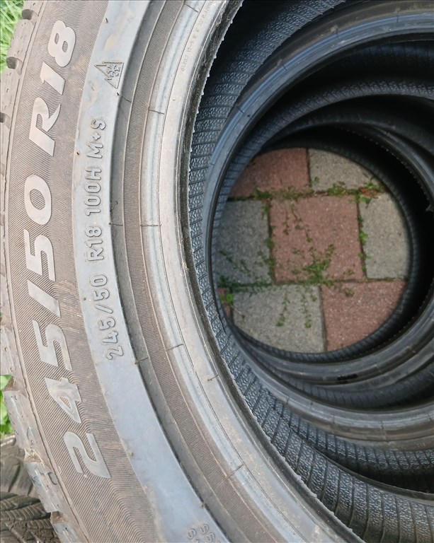  245/50R18 újszerű Pirelli Sottozero3 * téli gumi szett 2. kép