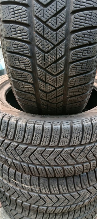  245/50R18 újszerű Pirelli Sottozero3 * téli gumi szett 1. kép