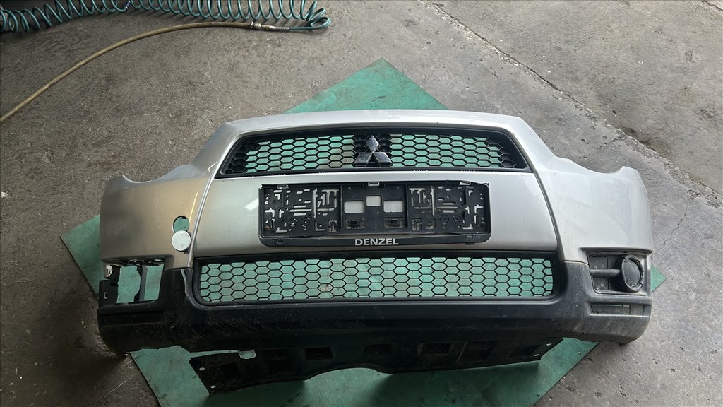 Mitsubishi Colt VI 1.1 Első lökhárító  1. kép