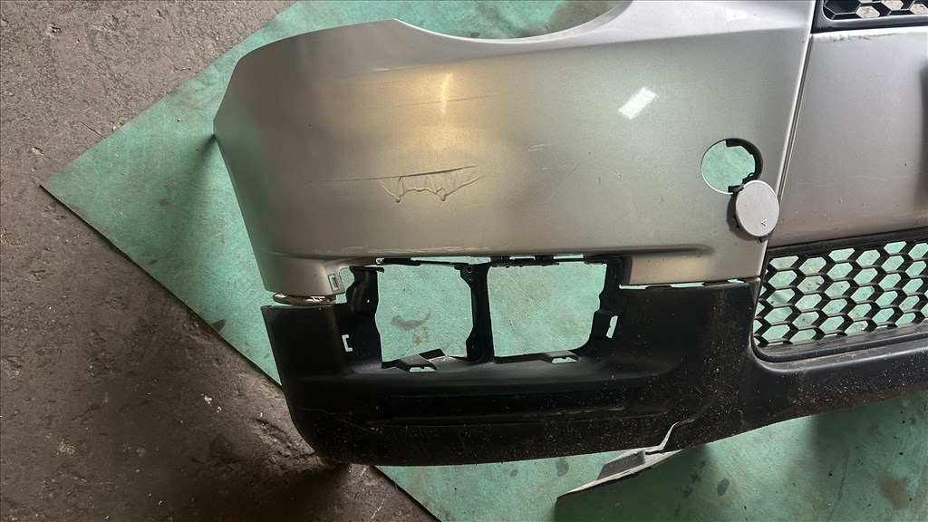 Mitsubishi Colt VI 1.1 Első lökhárító  3. kép