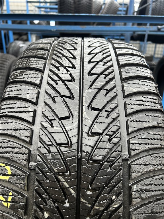 4db 285/45×20″ Goodyear téli gumiabroncs. (3751129) 2. kép