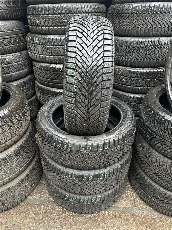 4db 235/50×20″ Pirelli téli új SEAL gumiabroncs. (3751221) 1. kép