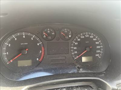 Seat León I Sest sleon 1,4 b kilóméteróra 