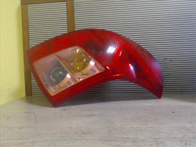 SUZUKI SWIFT 05-10 Jobb hátsó lámpa
