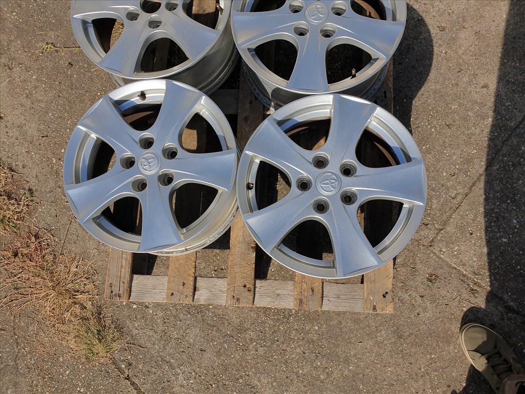 16" 5x114,3 Toyota 2. kép