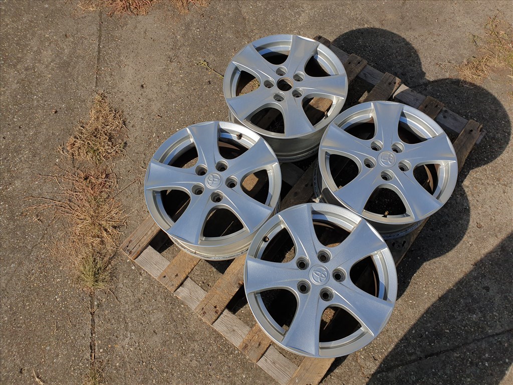 16" 5x114,3 Toyota 1. kép