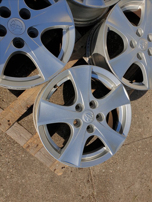 16" 5x114,3 Toyota 3. kép