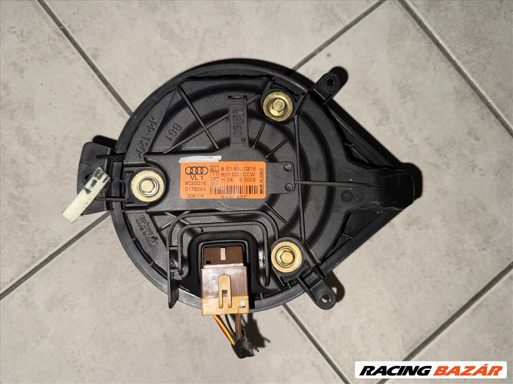 Audi A4 (B6/B7) 2.0 TDI fűtőmotor  1. kép