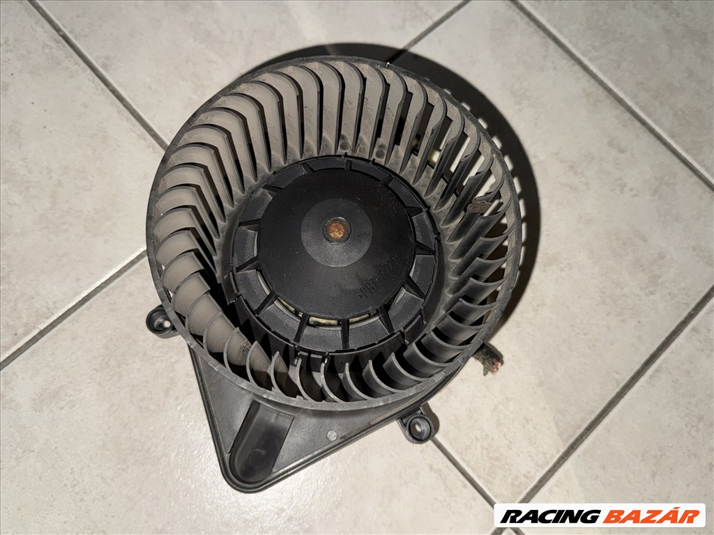 Audi A4 (B6/B7) 2.0 TDI fűtőmotor  2. kép